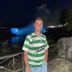 Meet your Posher, Dominik